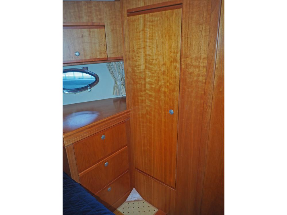 Cabin en avant, H&eacute;bergements